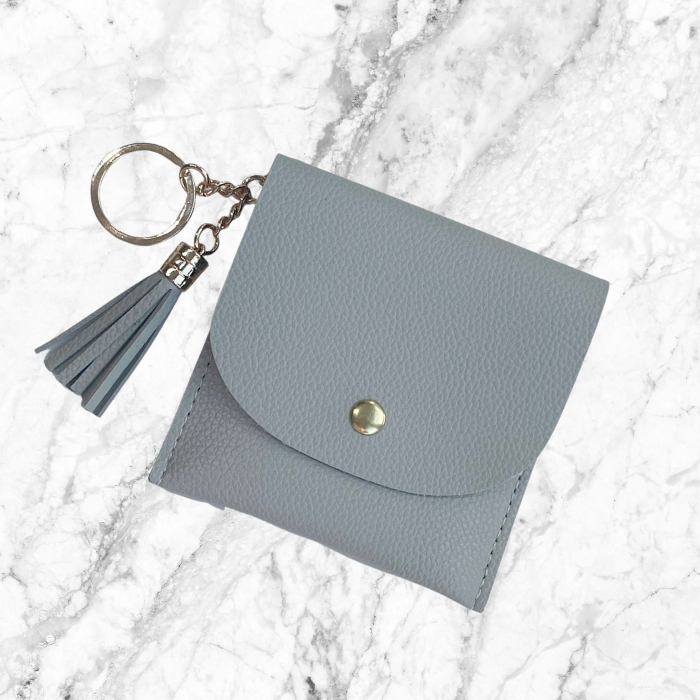 Card leather holder in grey
