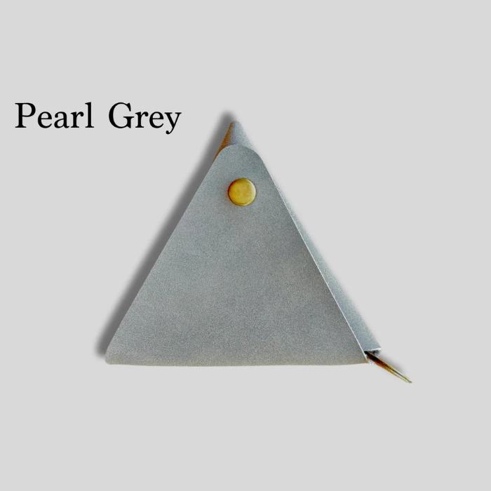 Showing pearl grey Earphone Bag